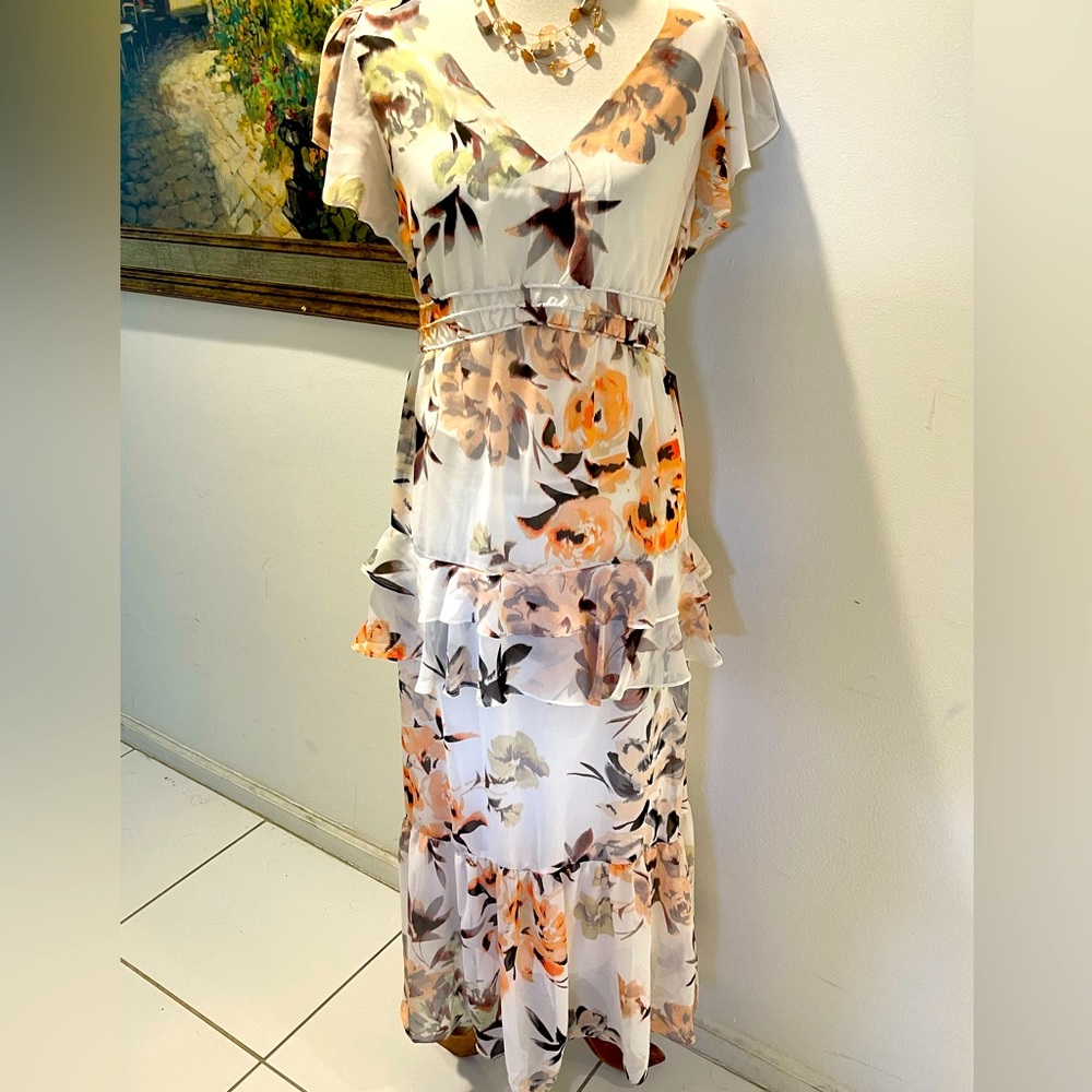 NWT Taylor Maxi Peach floral Layers Ruffle Dress Sz 10